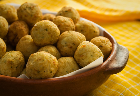 Croquetas brasileras de papa y arroz.
